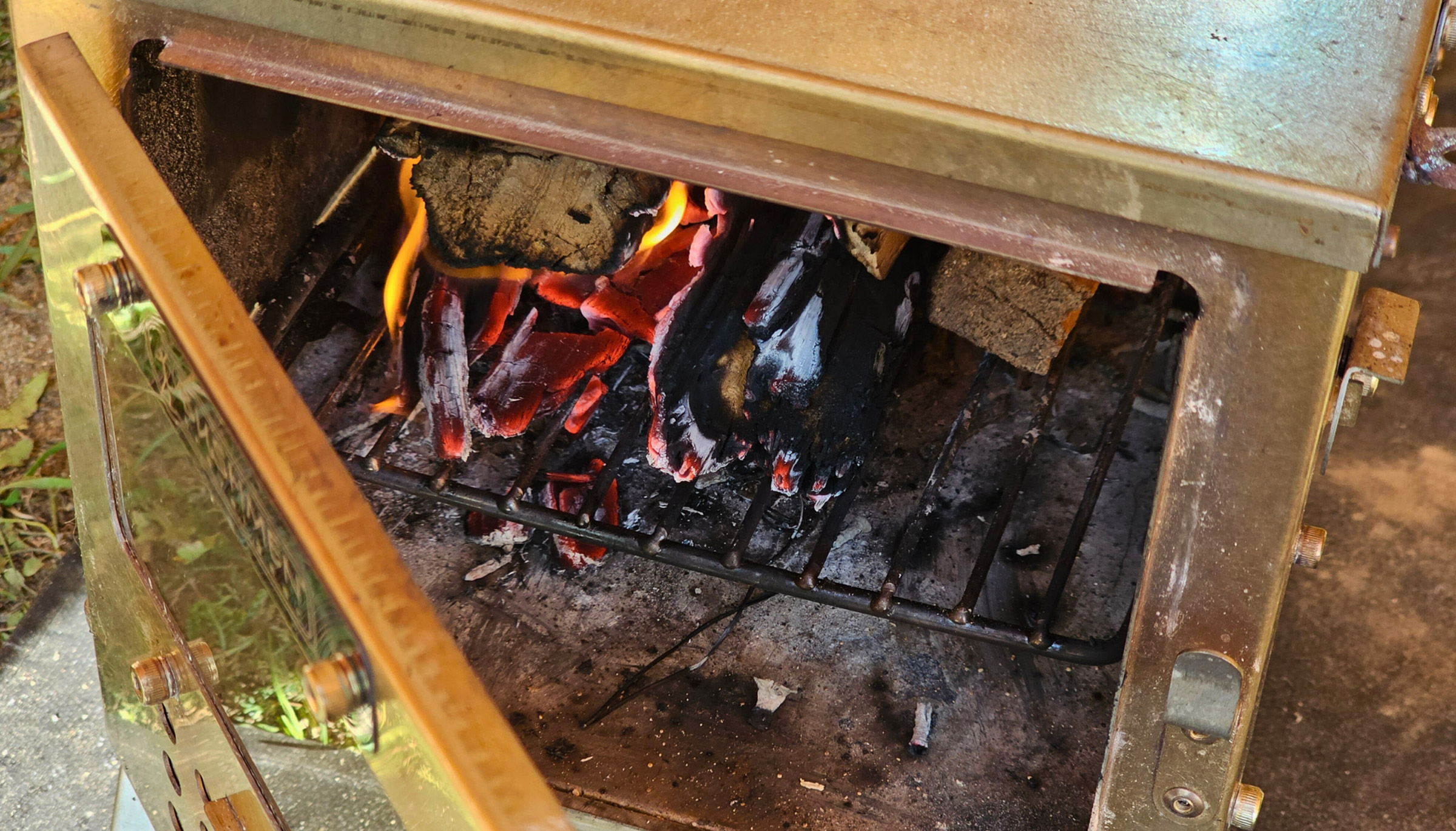 Fastfold Large Camping Stove with 2 Windows