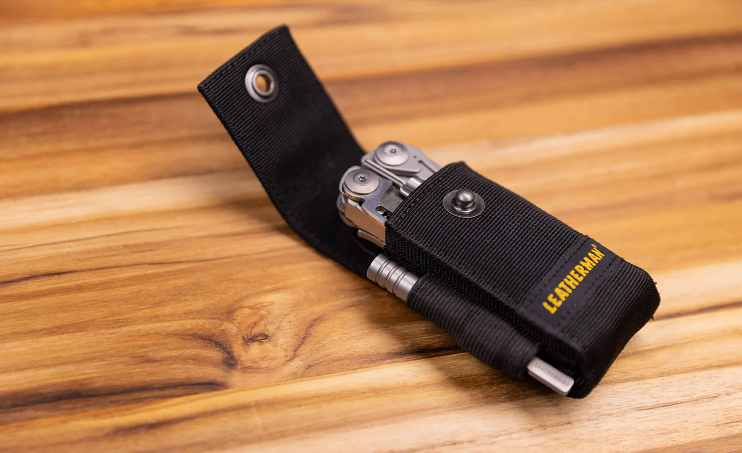 Nylon Sheath With Pockets, Medium Etui