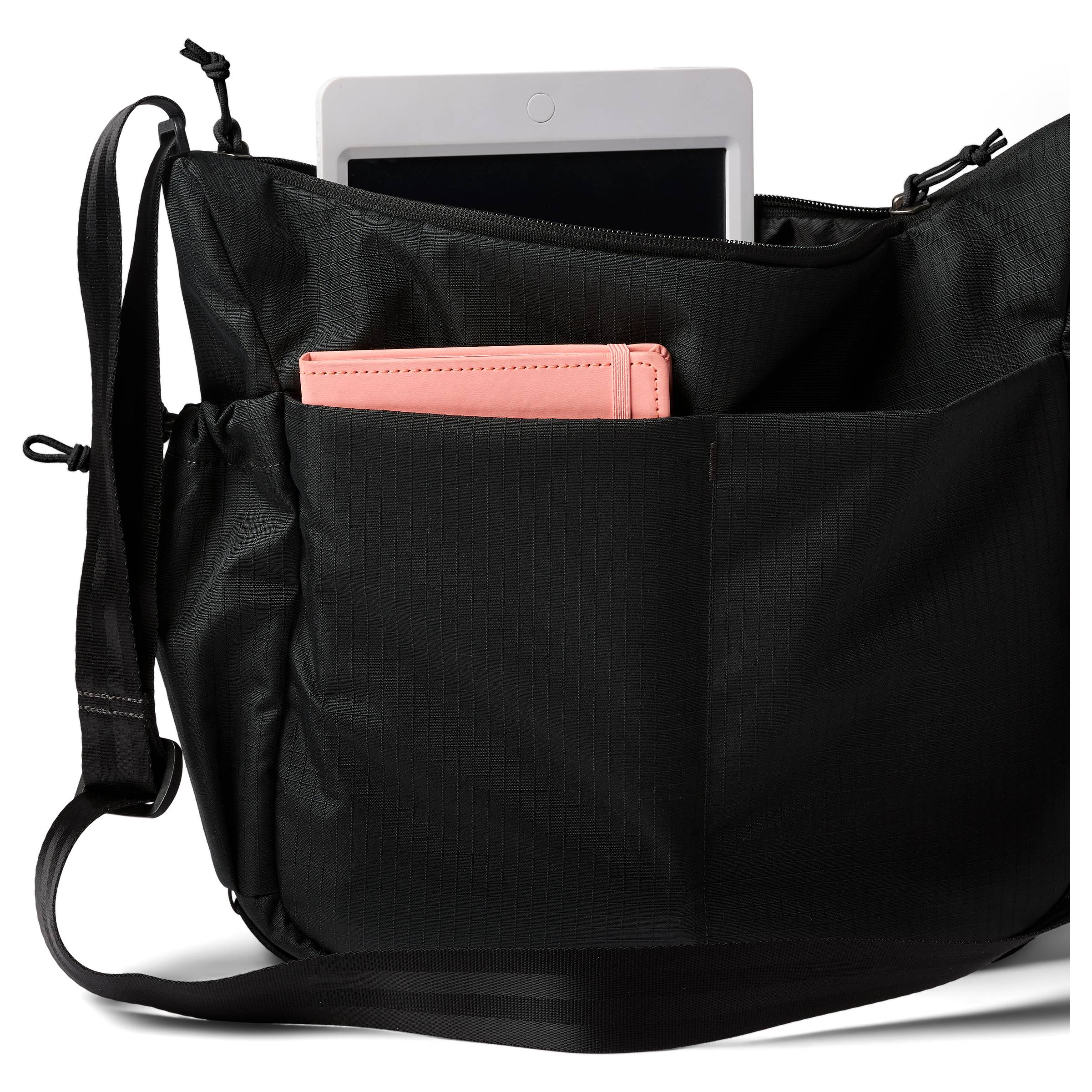 Viaje 12L Shoulder Bag