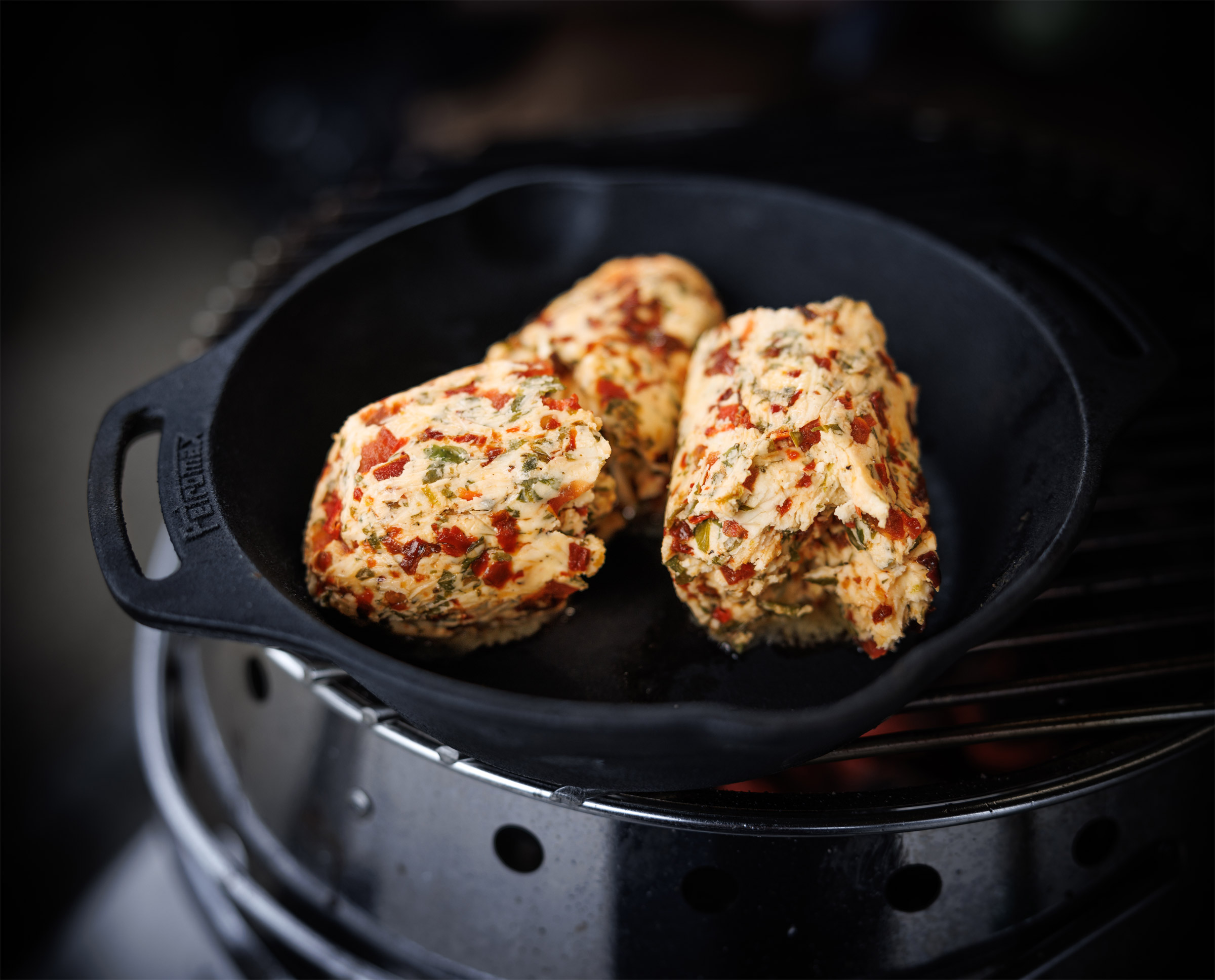 Fire Skillet w/Two Handles FP25H