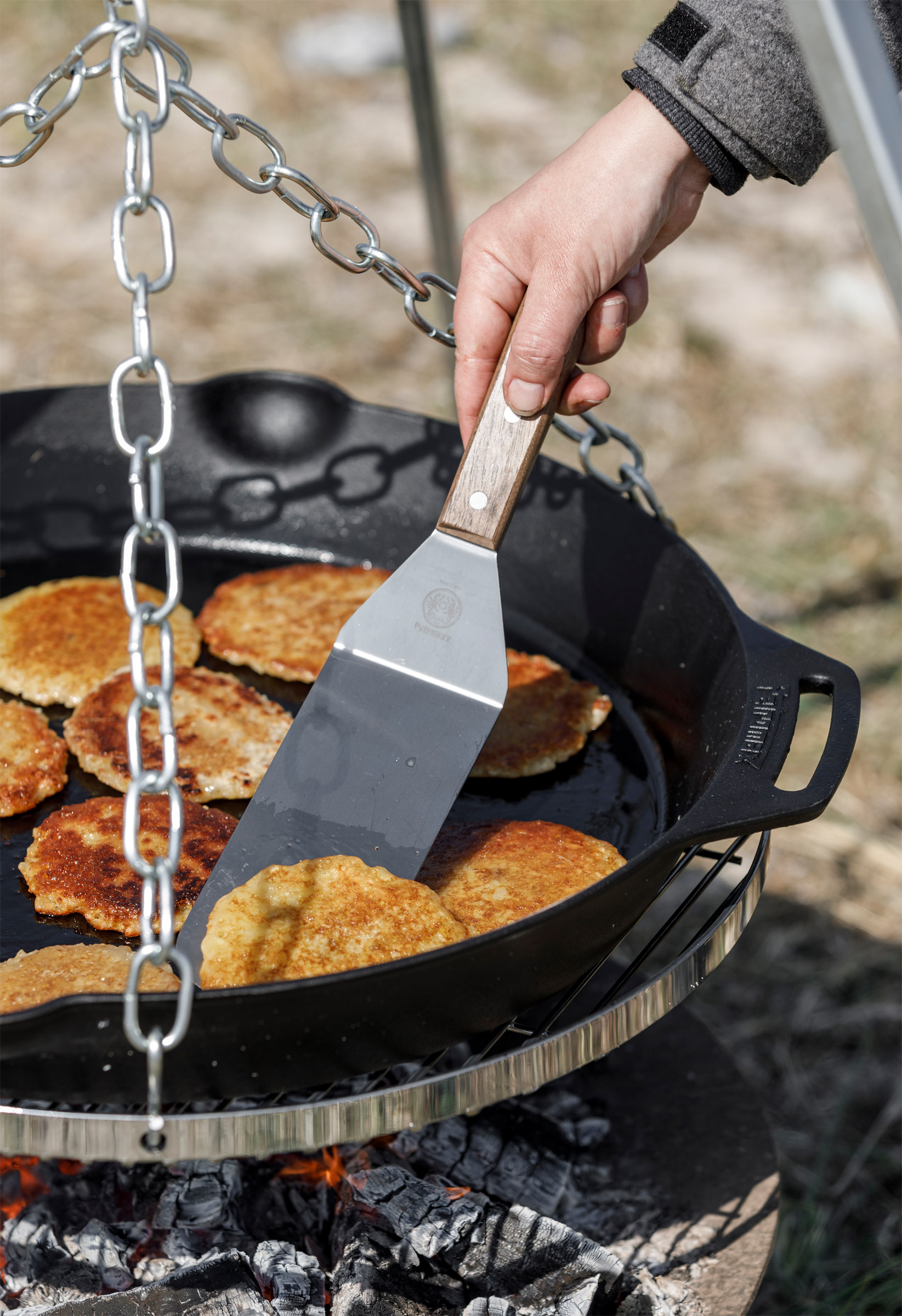 Fire Skillet w/Two Handles FP50H