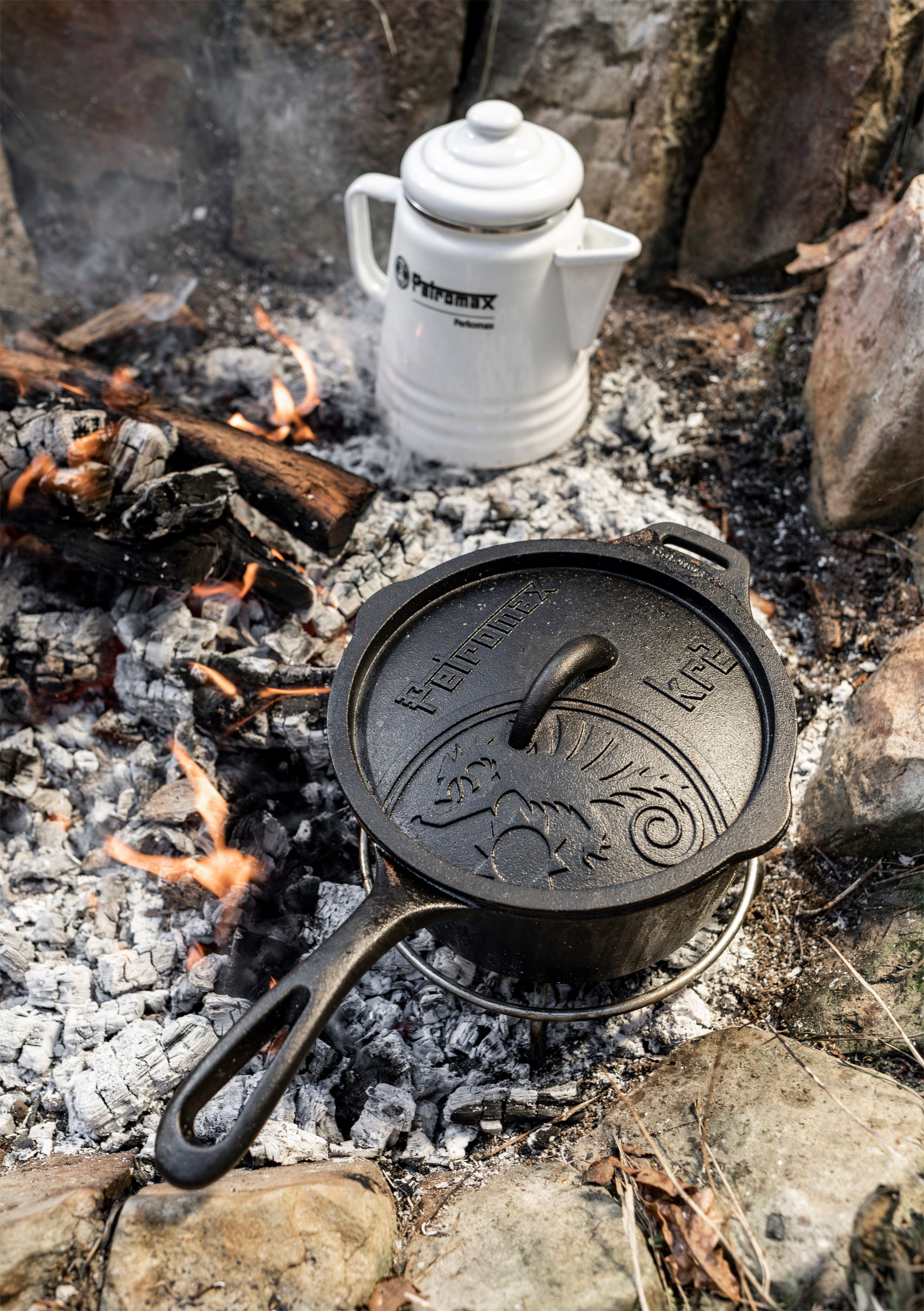 Cast-Iron Saucepan with Lid KR2