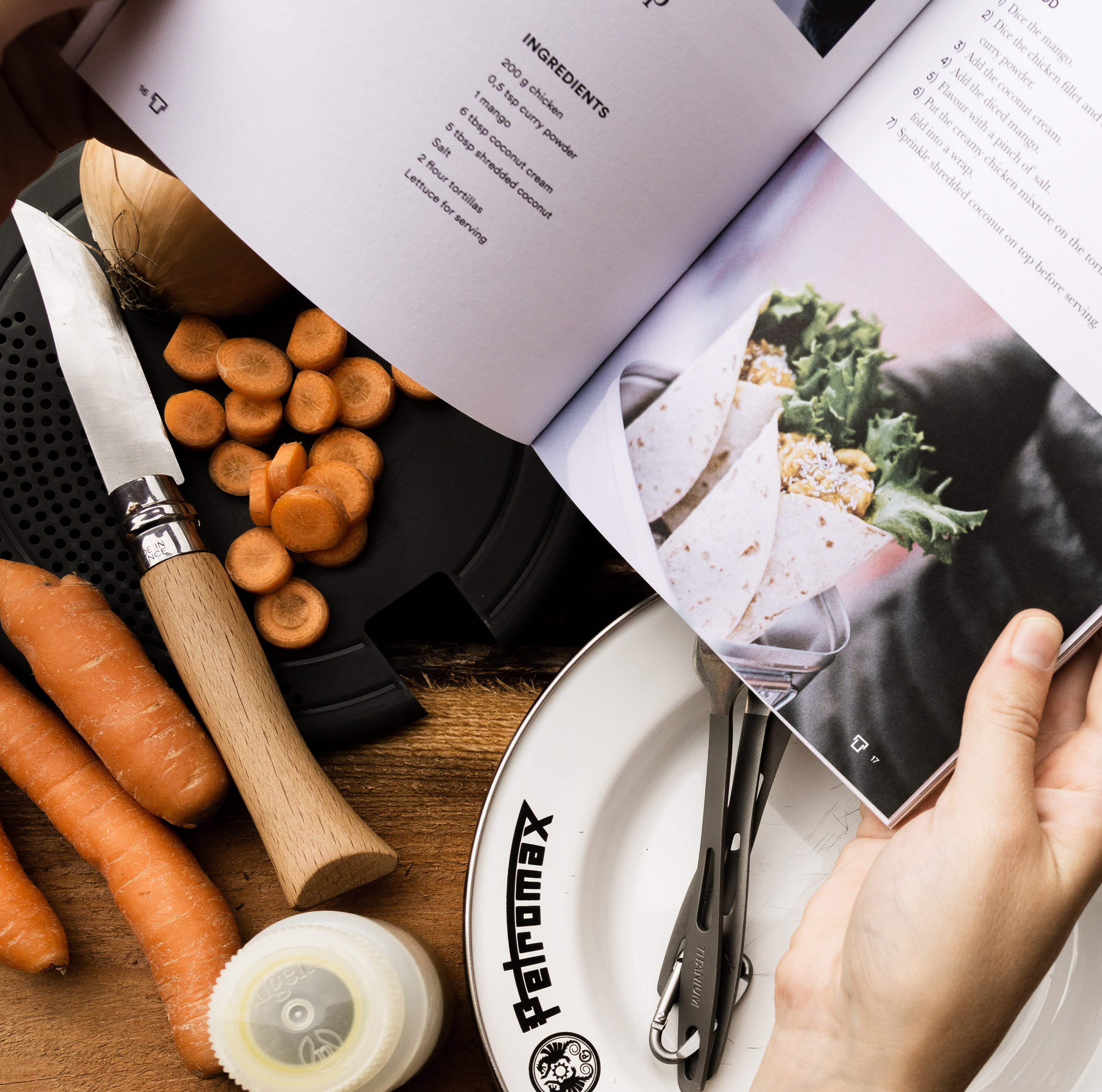 Trangia Moment - The Outdoor Cookbook, English