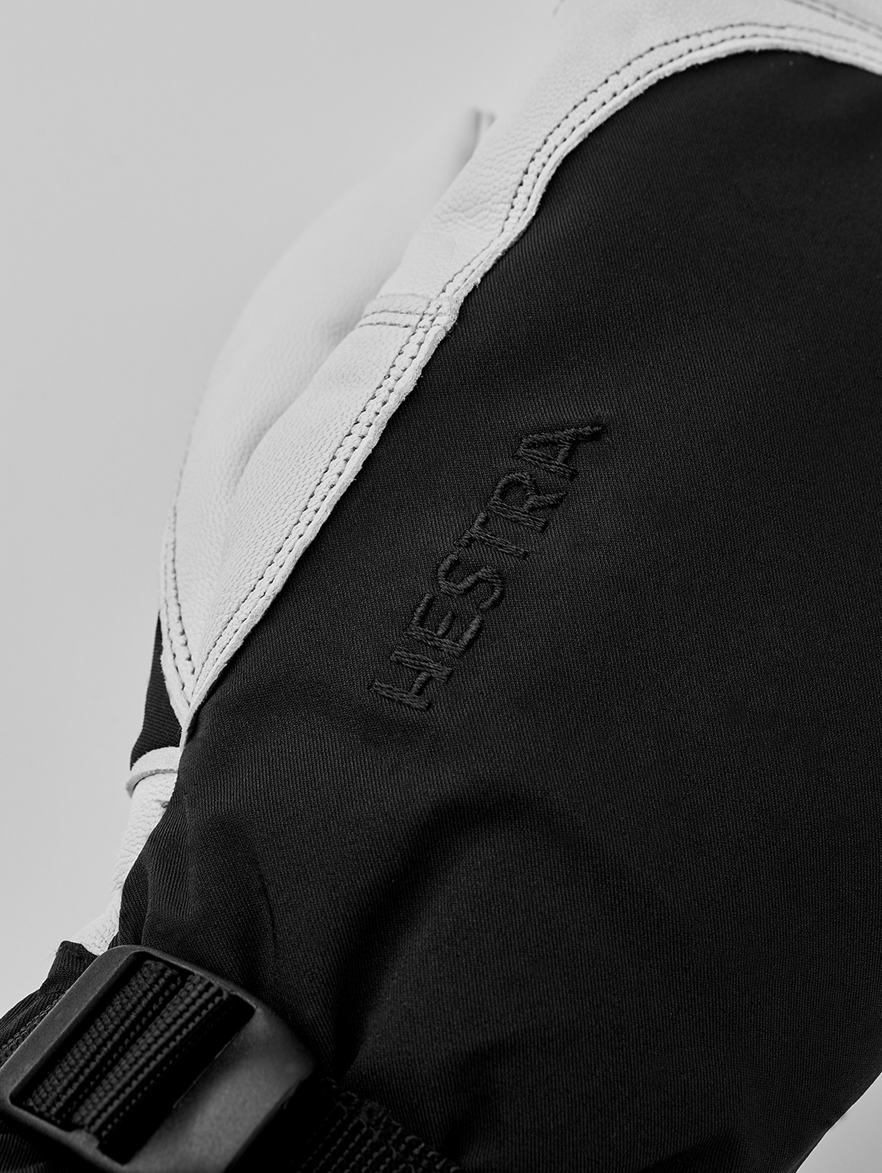 Army Leather Extreme Luffer