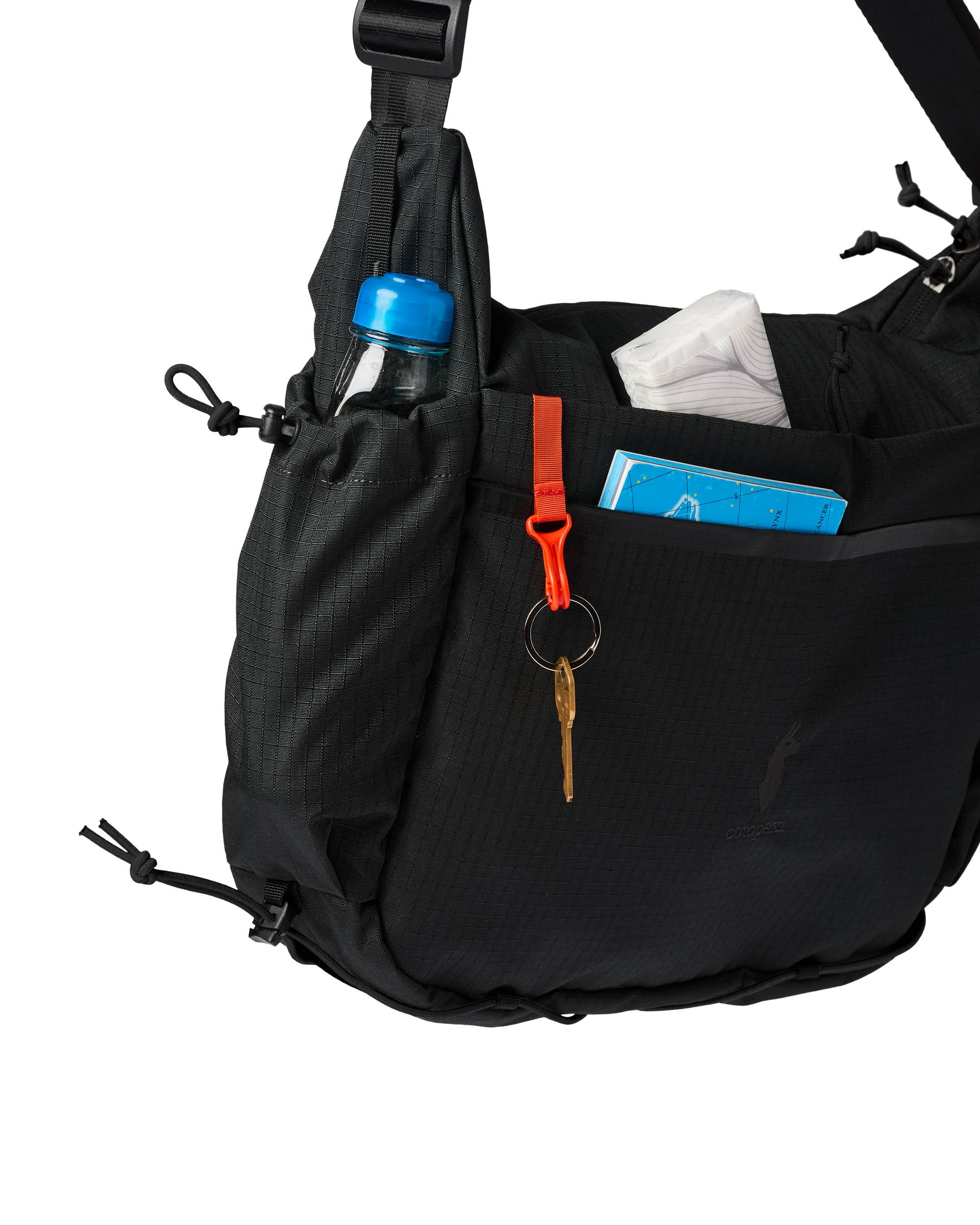 Viaje 12L Shoulder Bag