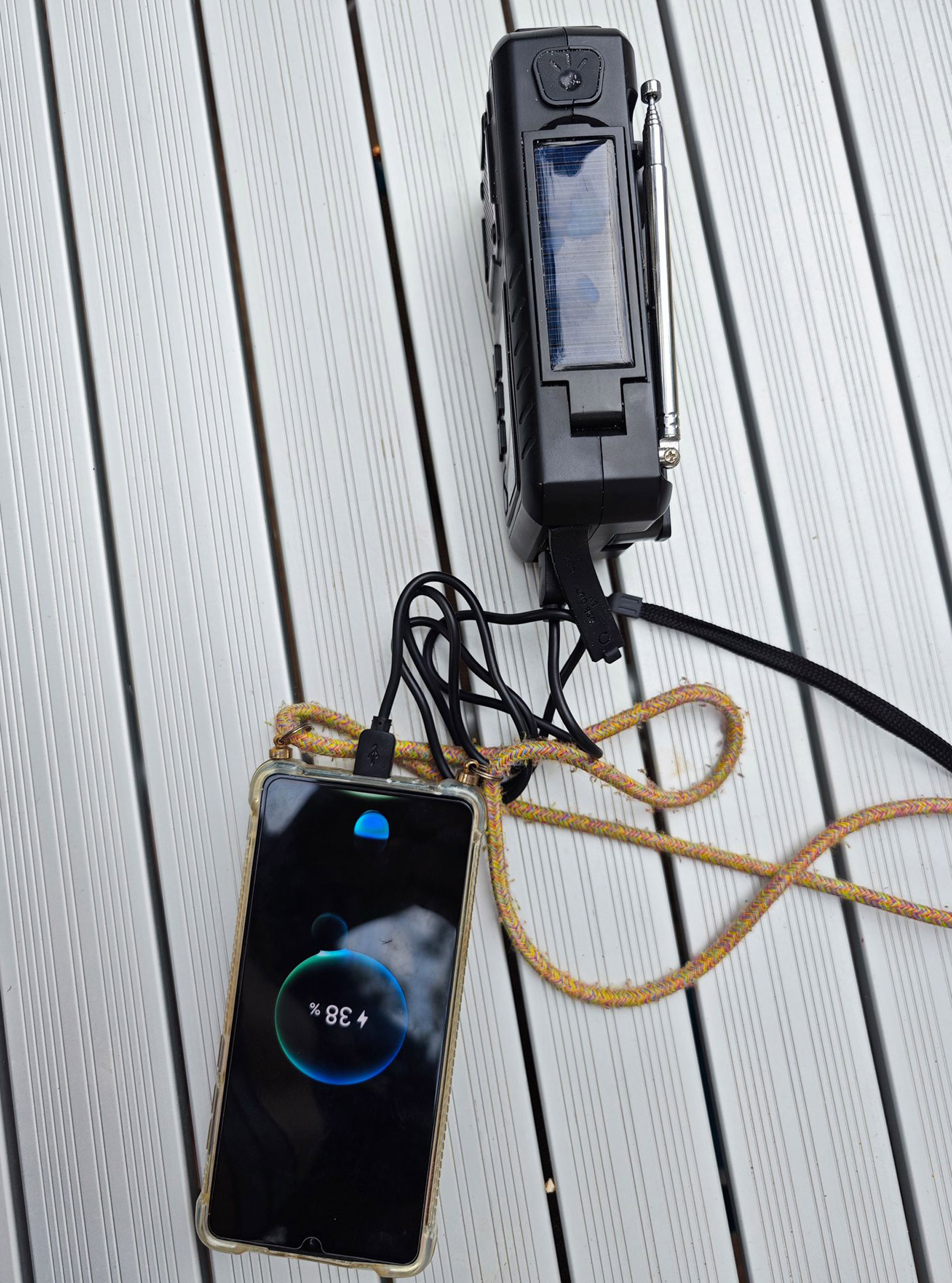 Crank Radio Multi DAB+ Nødradio med Håndsving