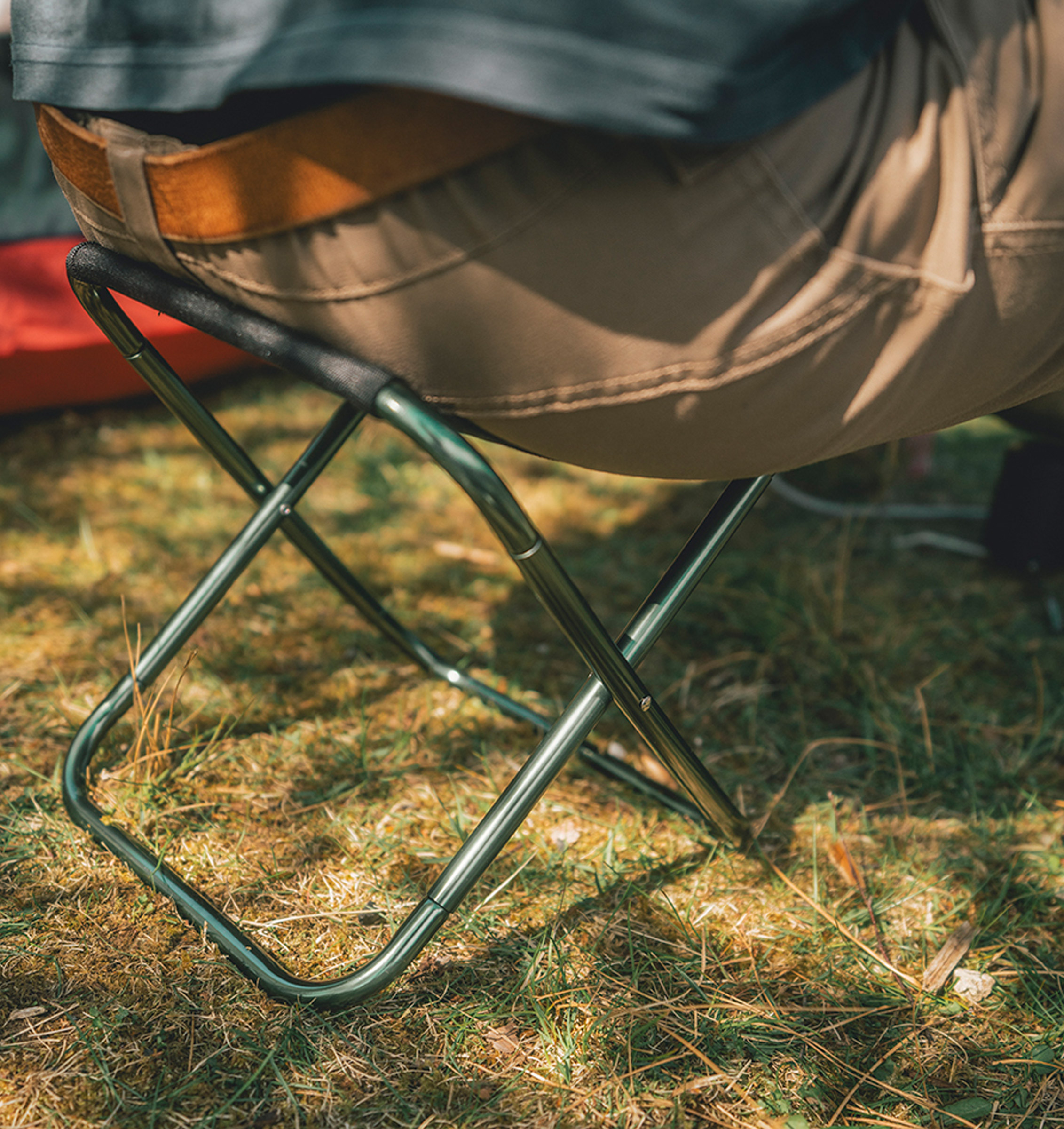 Discover Glowing Green Skammel