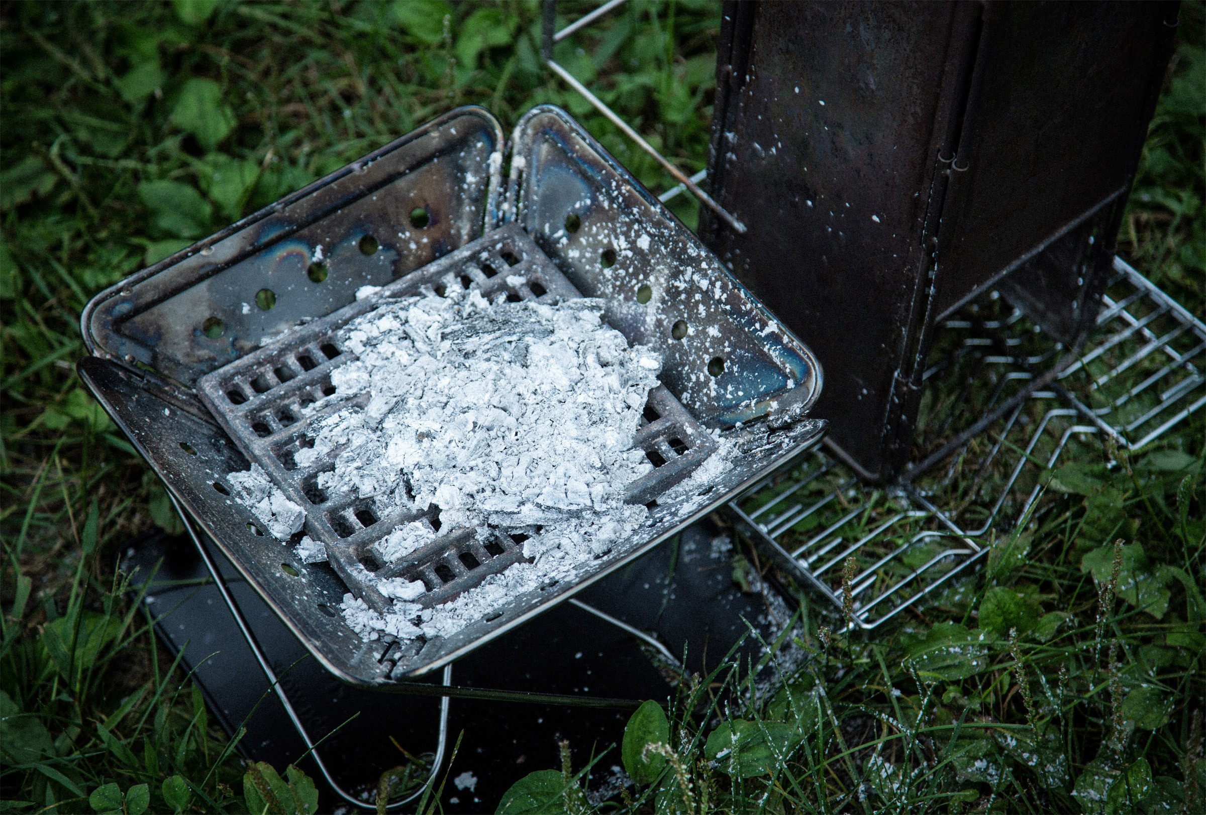 Fireplace Cast Iron Coal Bed Large