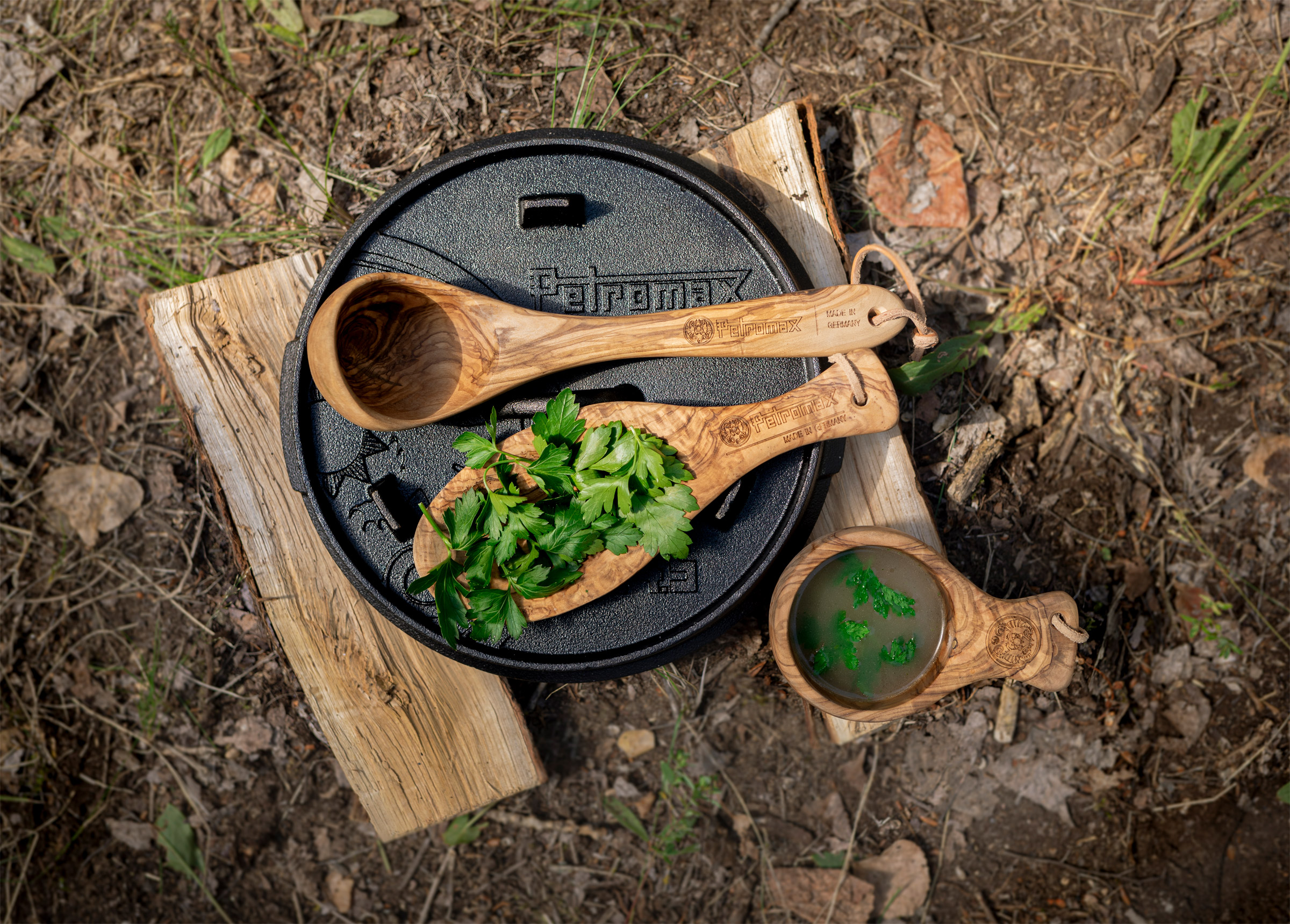 Flat Bowl 23 cm Olive Wood