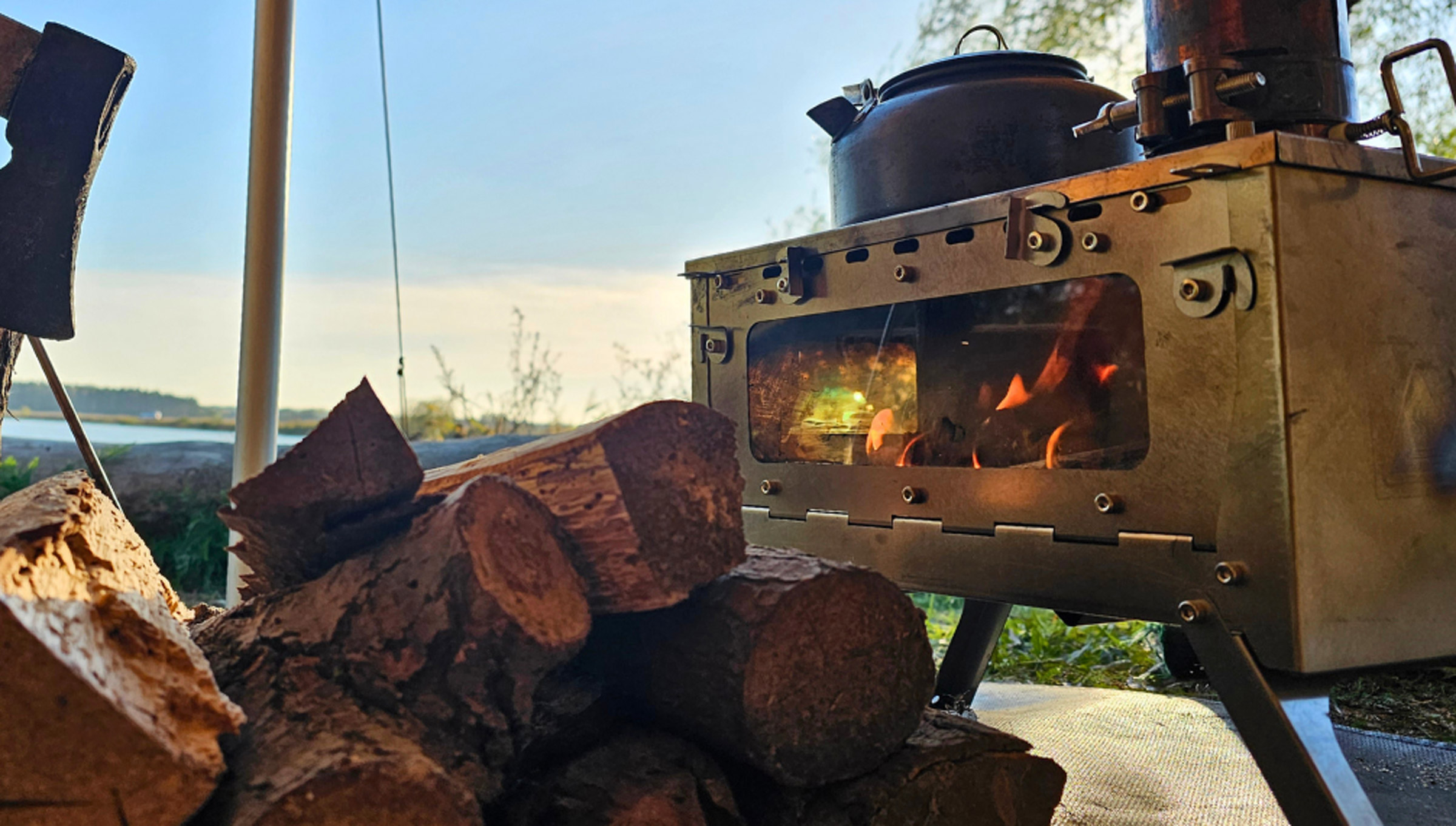 Fastfold Compact Camping Stove with 2 Windows