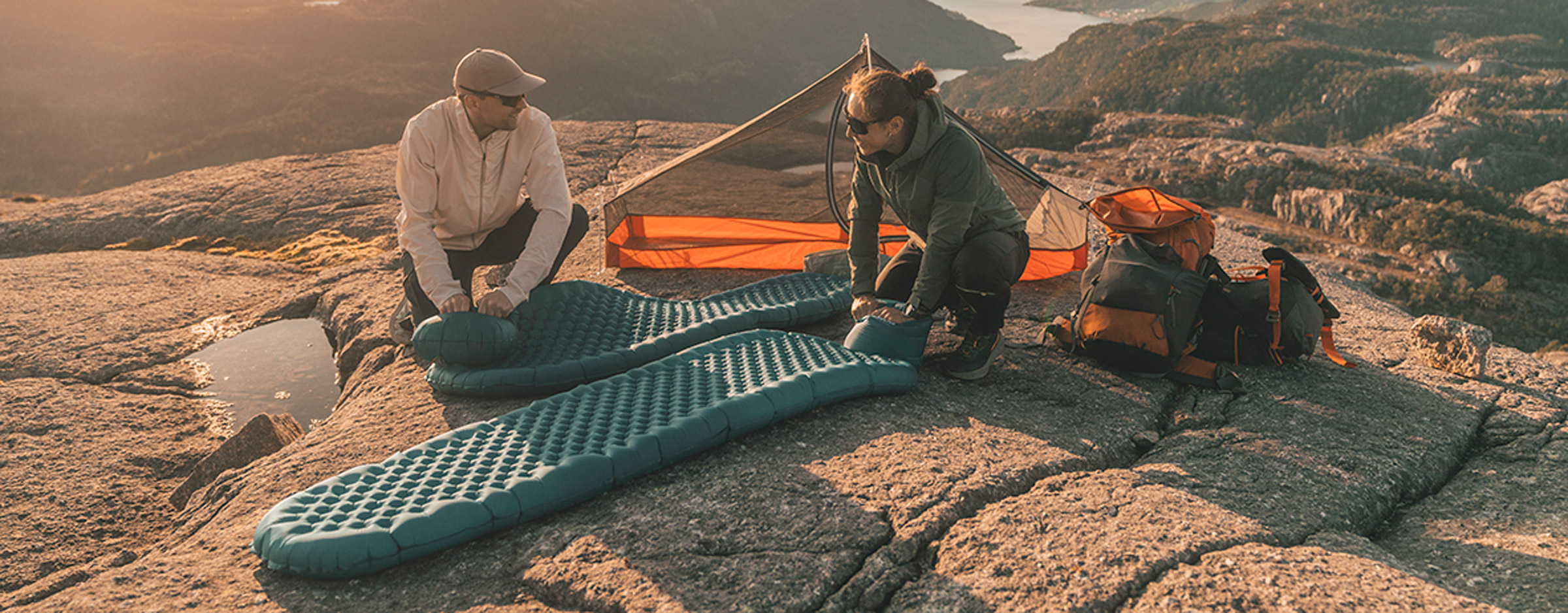 HeatCore 3.8R Large Oppusteligt Liggeunderlag