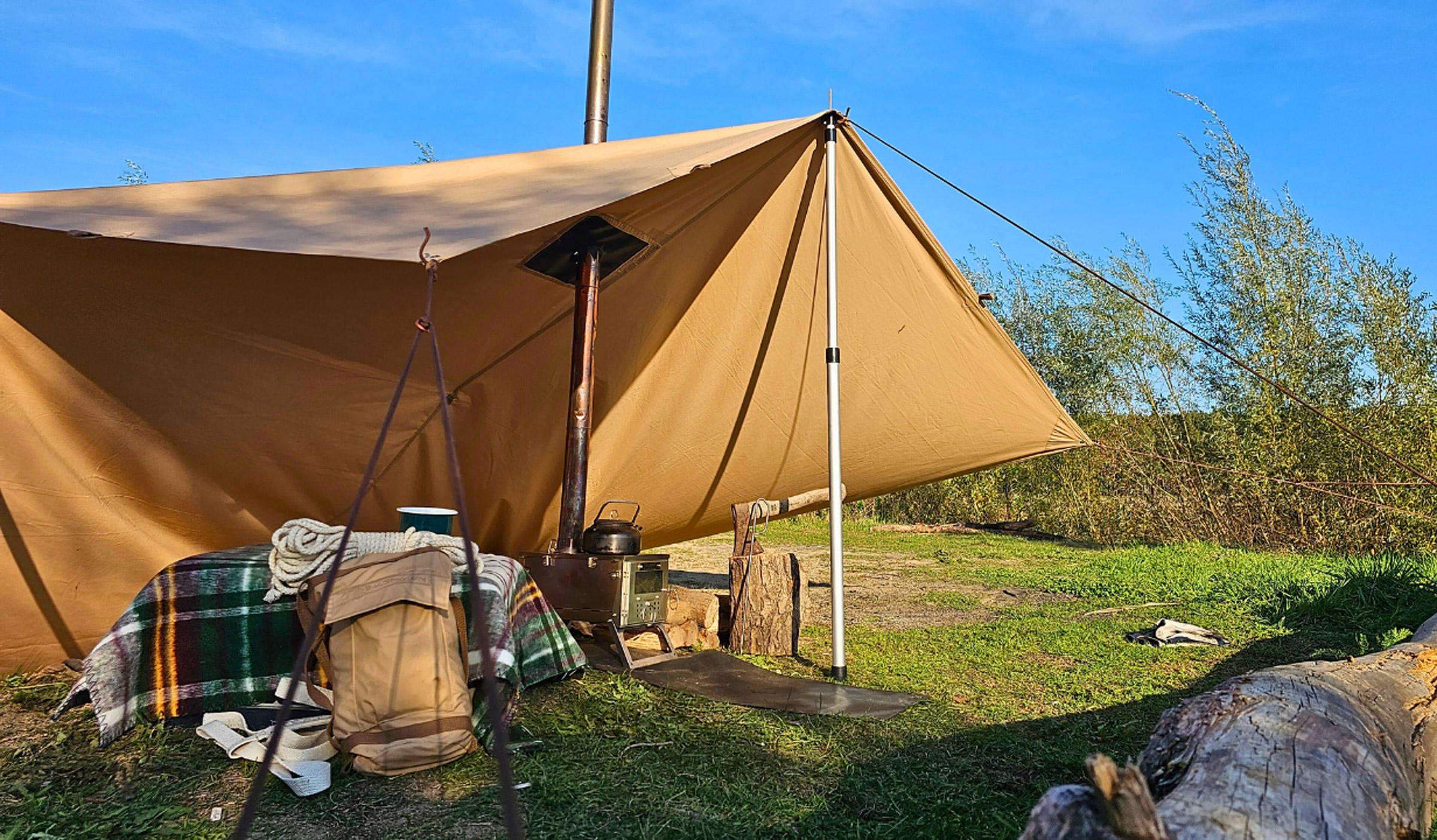 Fastfold Compact Camping Stove with 2 Windows